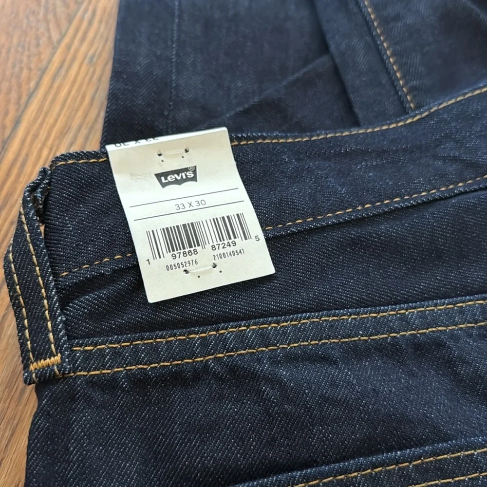 NWT Levi's Men's Selvedge dark wash Jeans straight leg 33w 30L